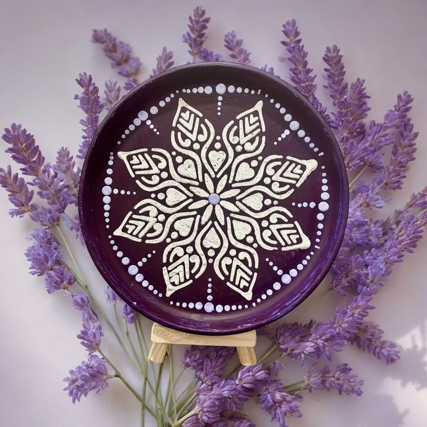 Sculpture paste on Terracota plate image 0